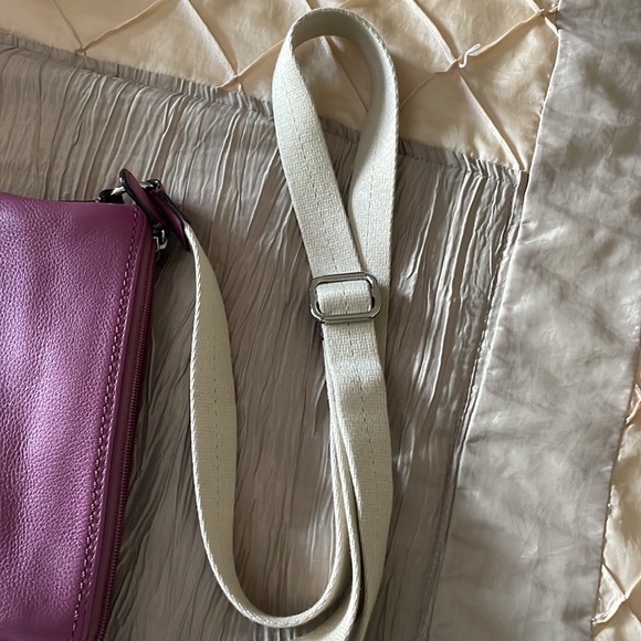 Coach leather crossbody - Picture 8 of 12